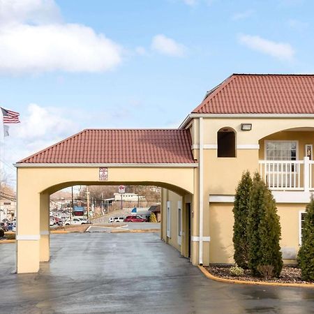 Econo Lodge Huntington - Barboursville University Area Exterior foto