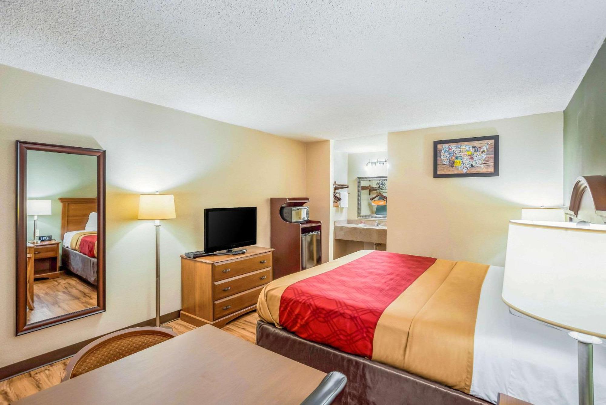 Econo Lodge Huntington - Barboursville University Area Exterior foto