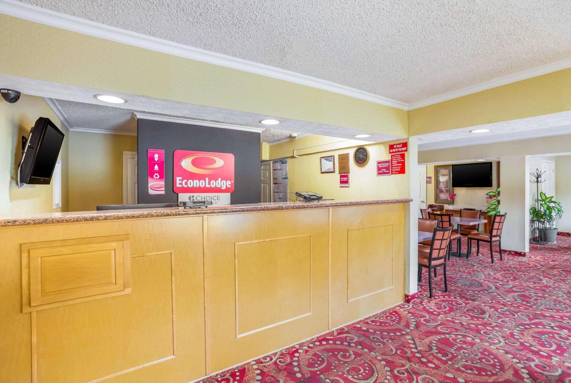 Econo Lodge Huntington - Barboursville University Area Exterior foto