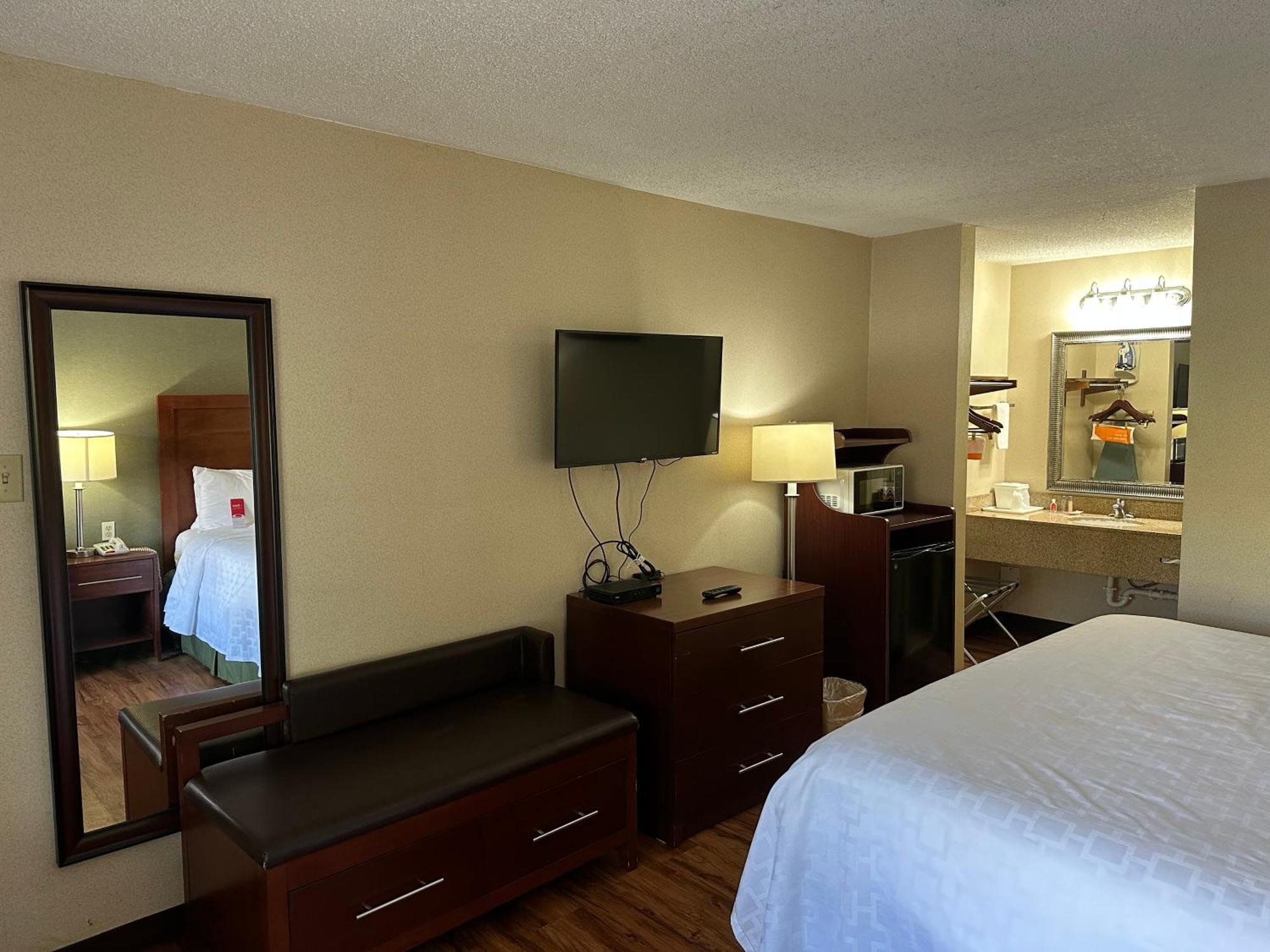 Econo Lodge Huntington - Barboursville University Area Exterior foto