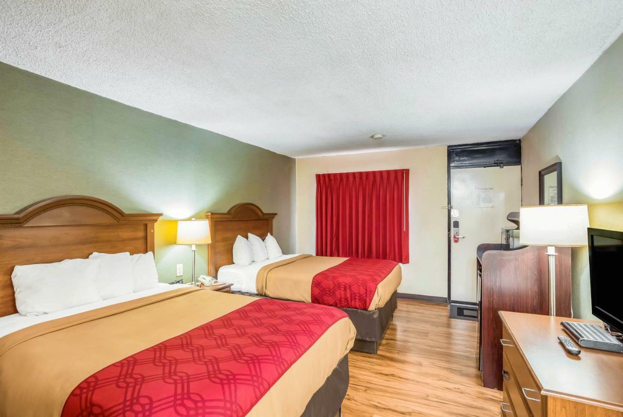 Econo Lodge Huntington - Barboursville University Area Exterior foto
